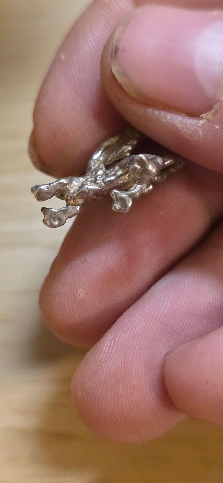 9ct 375 fully hallmarked dragon 3.51grams imagen 5