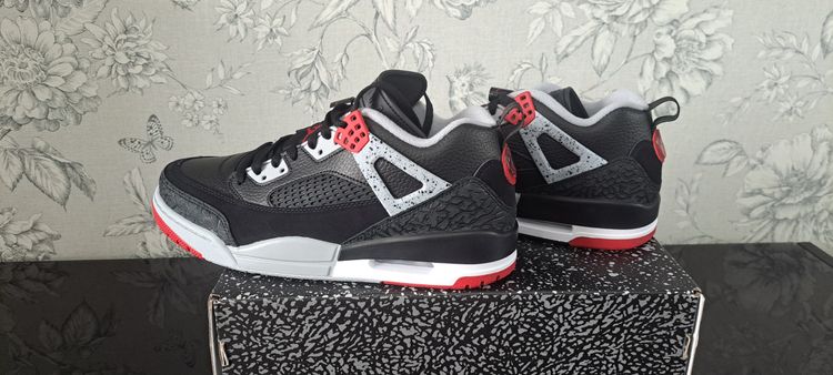Jordan Spike Low Black Gym Red Wolf UK  9.5  Brand new Full box image 3