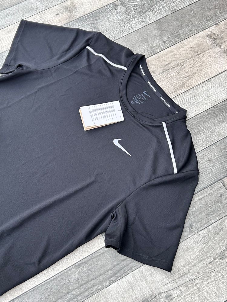 Nike Dri-Fit Miler T-shirt & Short Set - ‘Black Reflective’ - Size Small   4