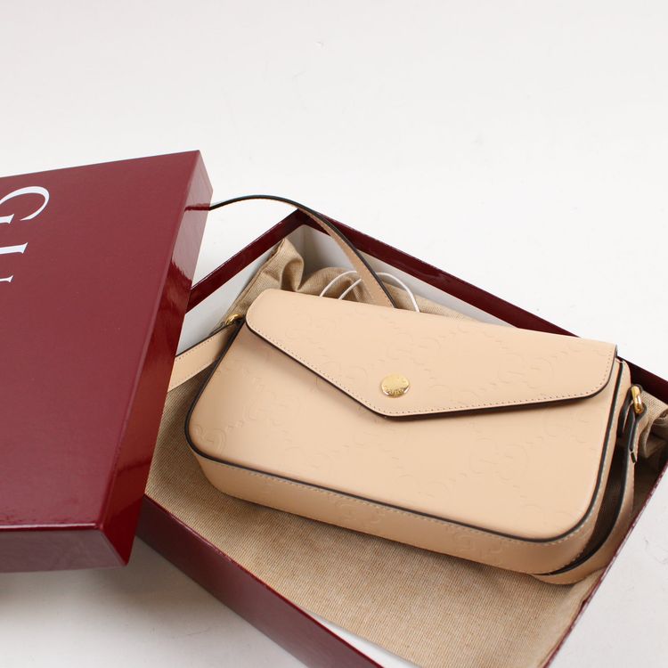 Gucci GG Super Mini Borsa A Spalla image 8