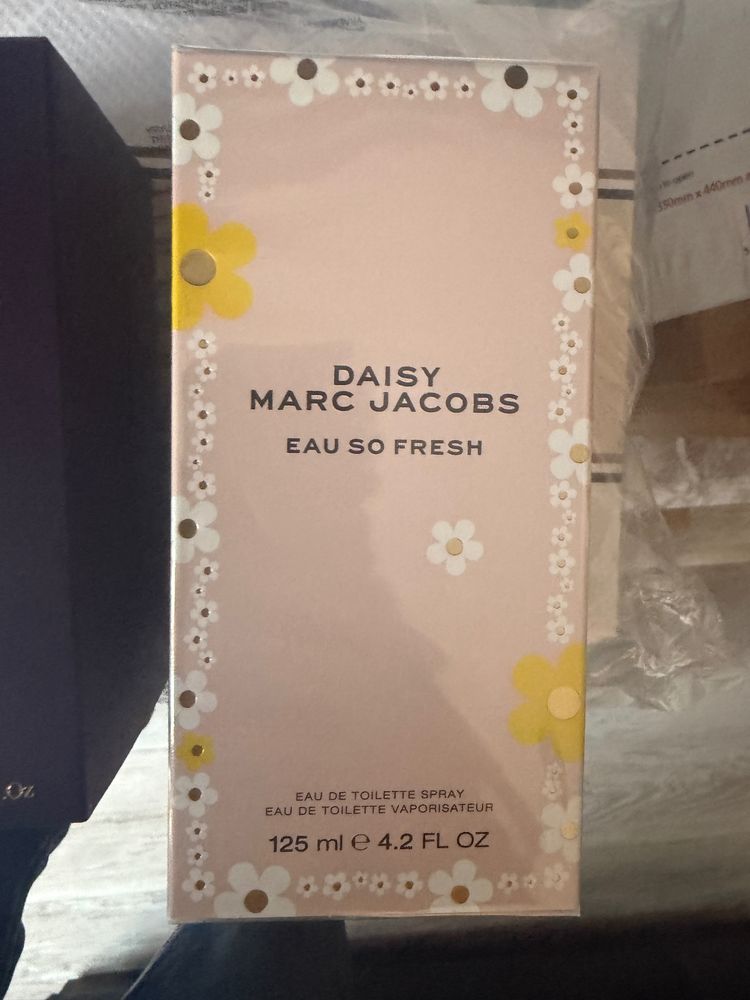 Daisy Marc Jacobs Eau So Fresh Eau De Toilette Spray image 1
