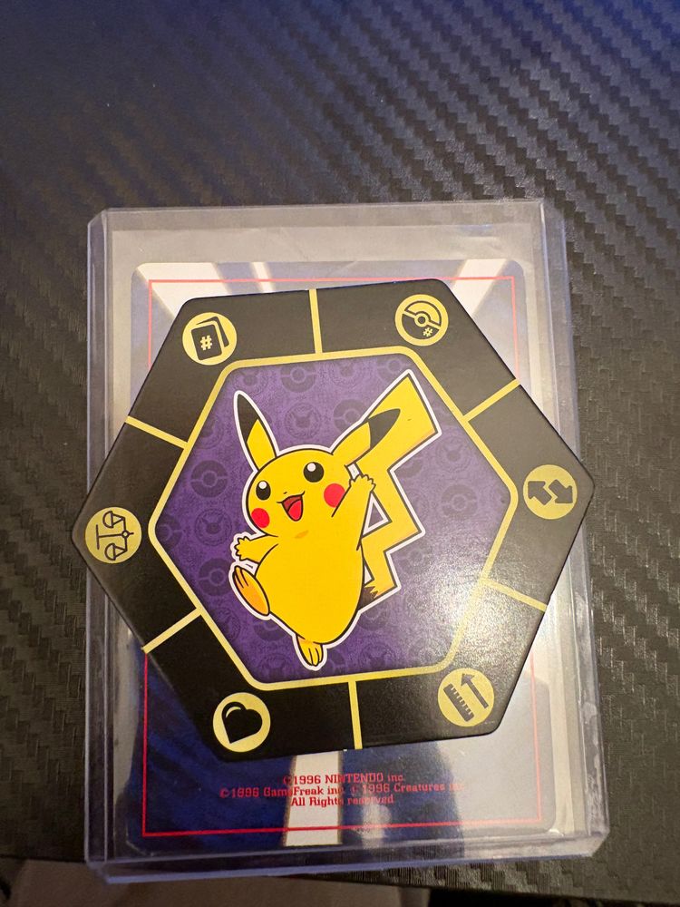 Pokemon Pikachu Collectible Card Game Accessory imagen 1