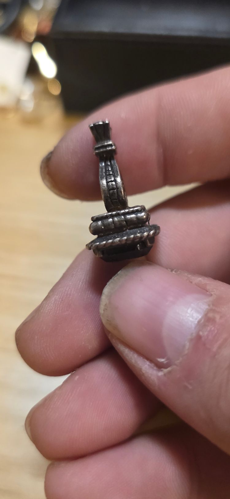 Solid silver Roman Fob absolutely gorgeous set with garnet obraz 4