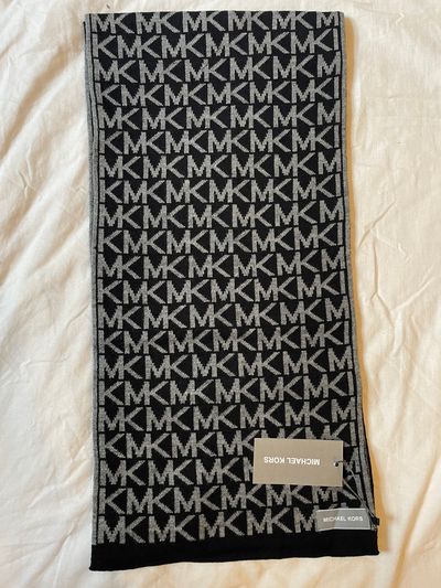 Brand new: Michael Kors Scarf