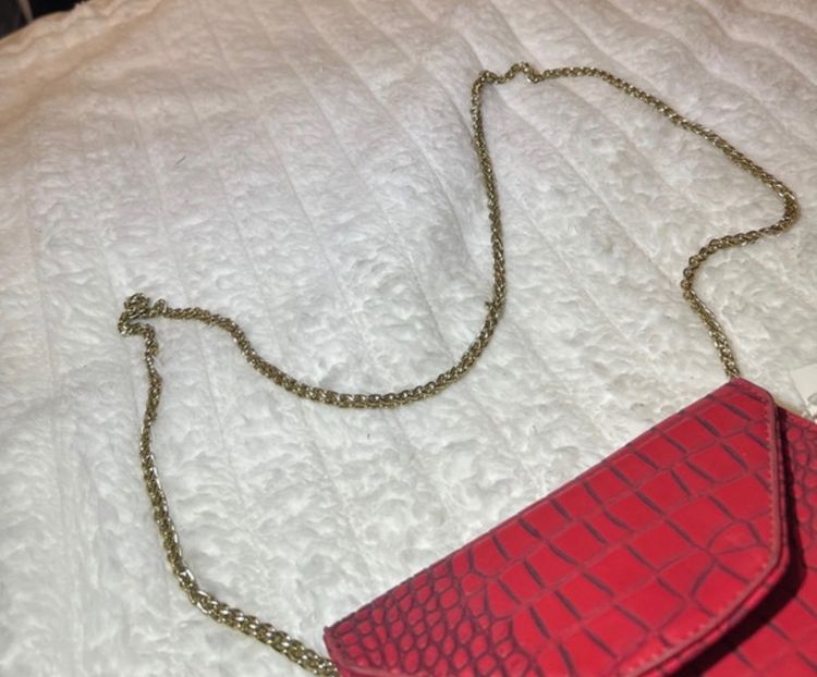 Red Crocodile Pattern Shoulder Bag With Chain Strap obraz 10