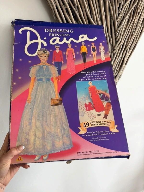 Dressing Princess Diana Paper Doll Set obraz 1