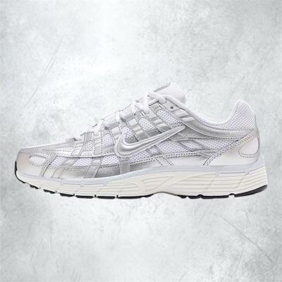 Nike P-6000 āWhite/Metallic Silverā (SIZE UK 9.5)