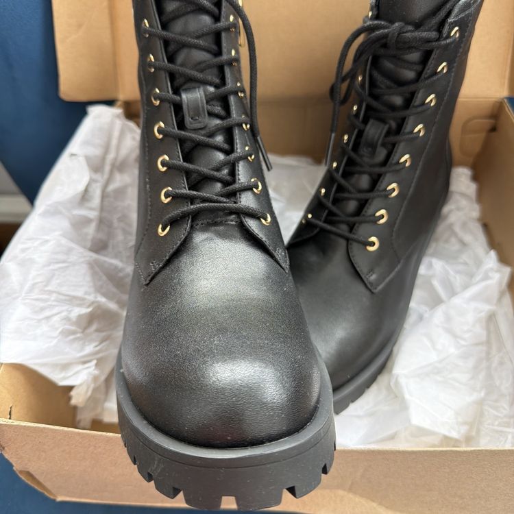 Coach Lyra Black Leather Combat Style Zip/Lace Boots Size 6.5 Uk £325 BNIB image 4