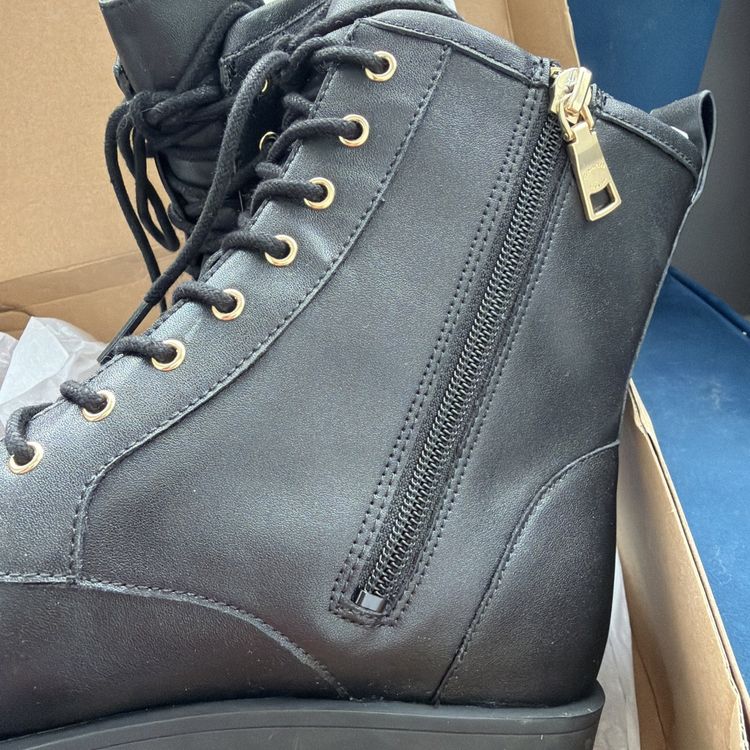 Coach Lyra Black Leather Combat Style Zip/Lace Boots Size 6.5 Uk £325 BNIB image 2