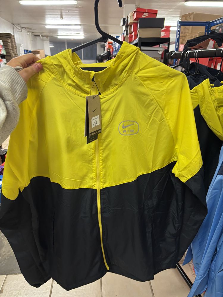 Nike Yellow And Black Jacket