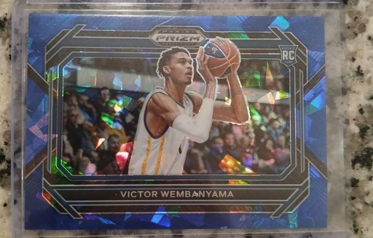 Panini 2023-24 Panini Prizm Draft Picks Victor Wembanyama Variation Blue Ice /99  imagen del producto