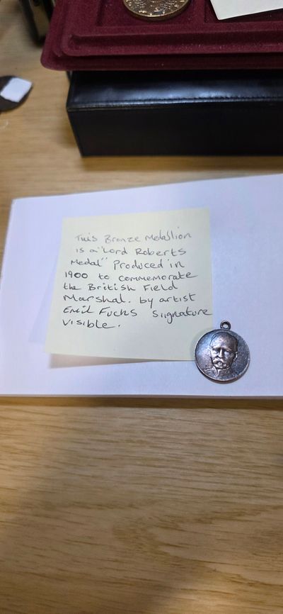 c1900 Bronze medallion is of loard Roberts view Description