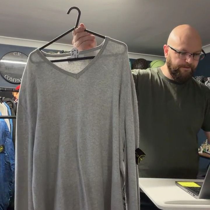 Stone Island 1070 stone island v neck crew grey 27.5" p2p 3XL, no returns product image