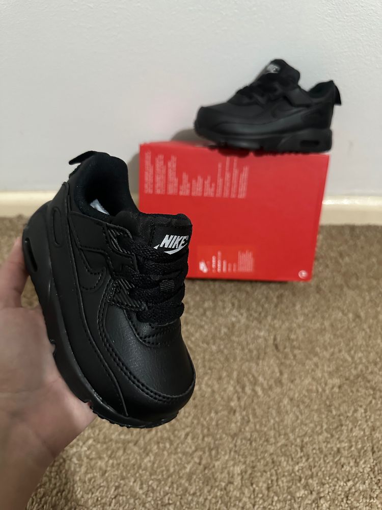 Nike Nike Black Sneakers uk5.5 product image
