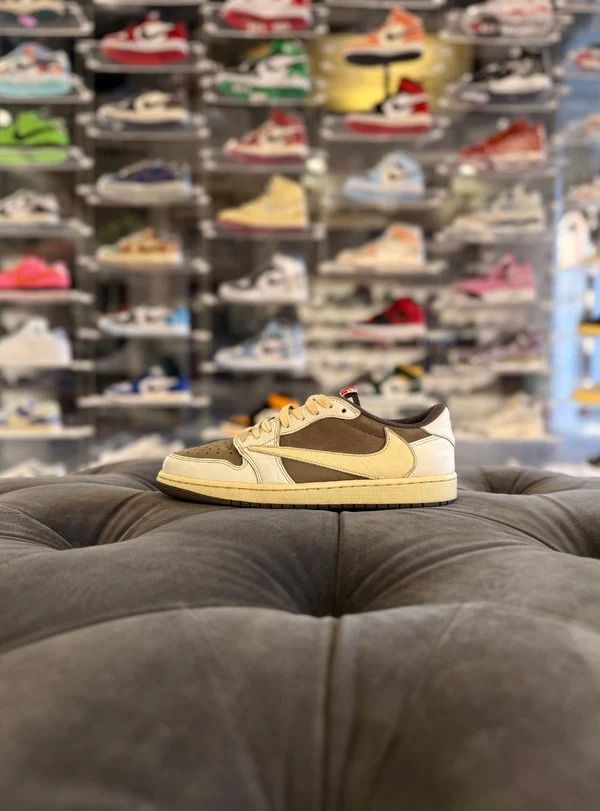 Air Jordan 1 Retro Low OG SP Travis Scott Reverse Mocha - Usato 8.5/10