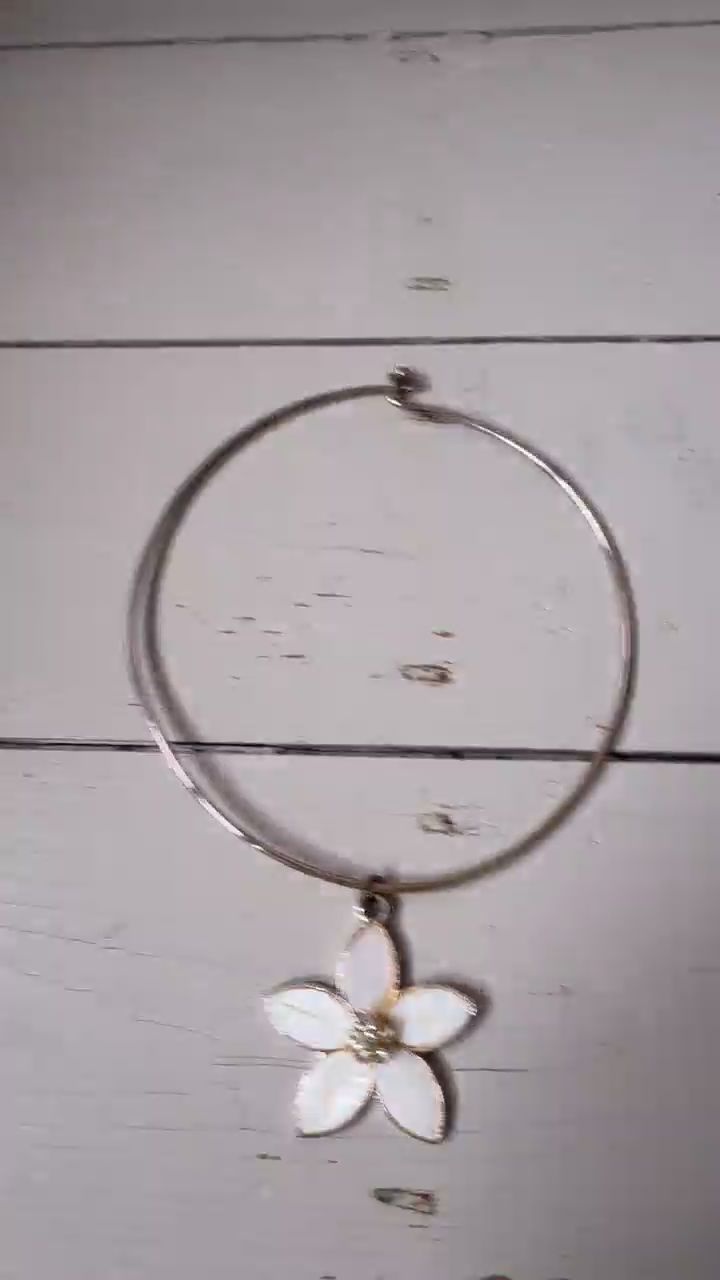 Flower Pendant Necklace image 1