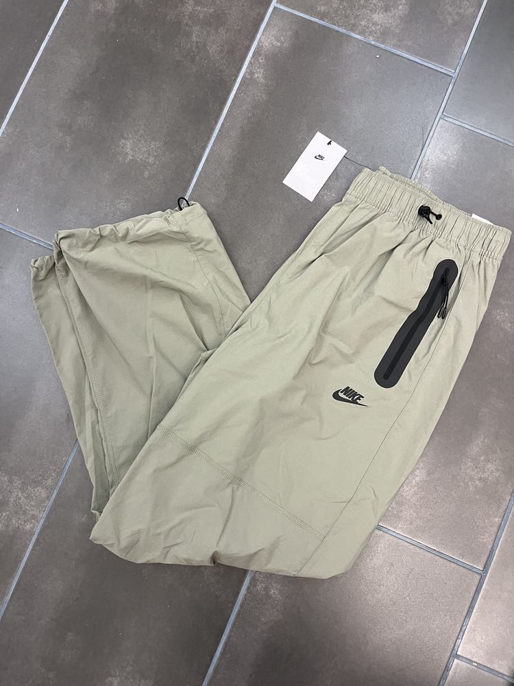 Nike Tech Beige Pants