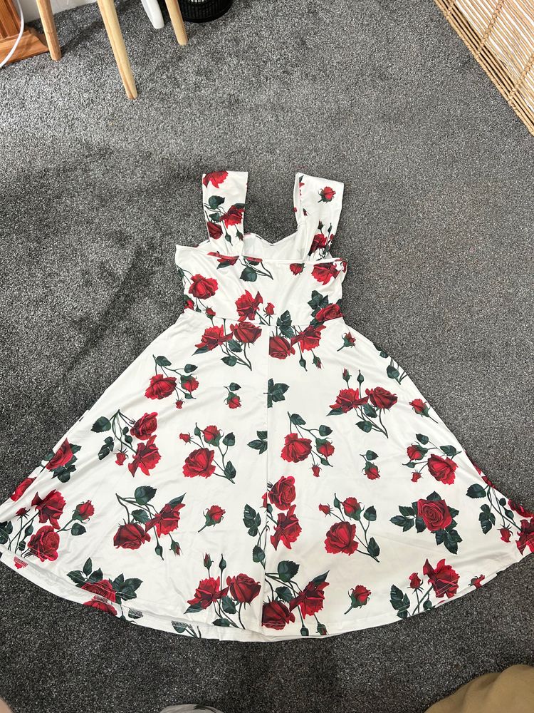 Rose White Dress With Red Rose Print product image