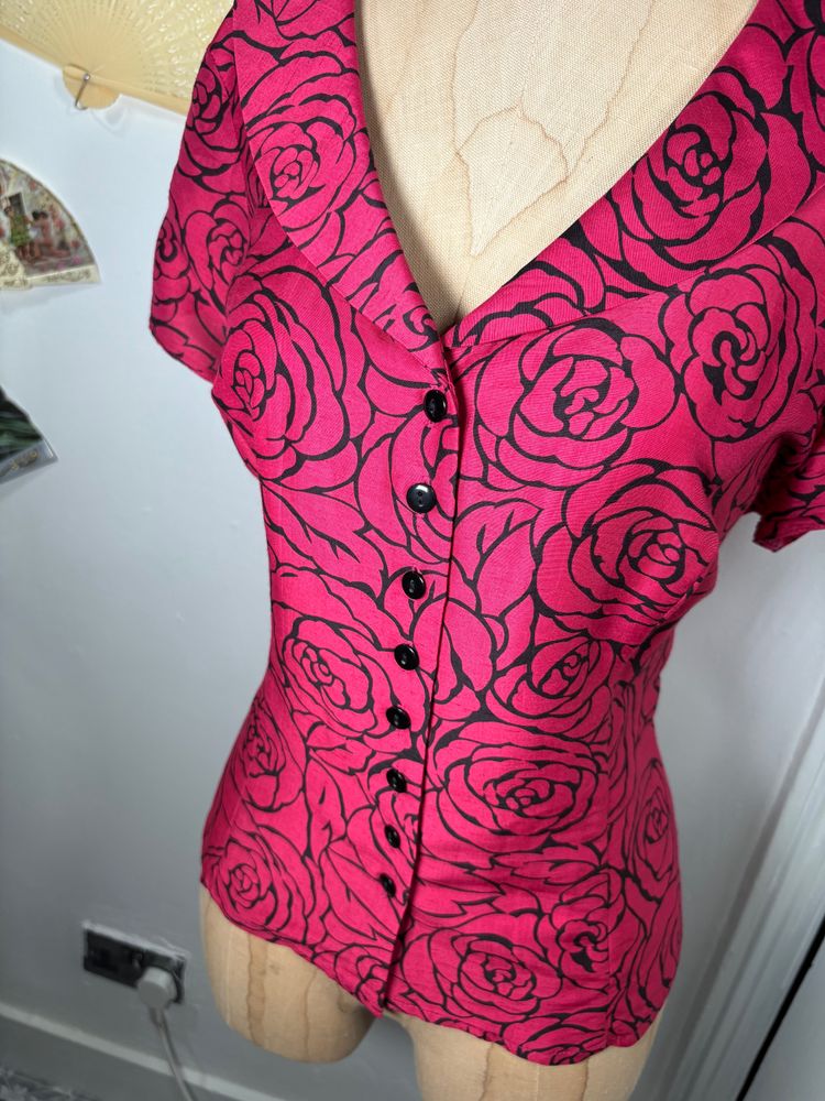 Vintage 90s Rose pattern Button-Up Blouse 3