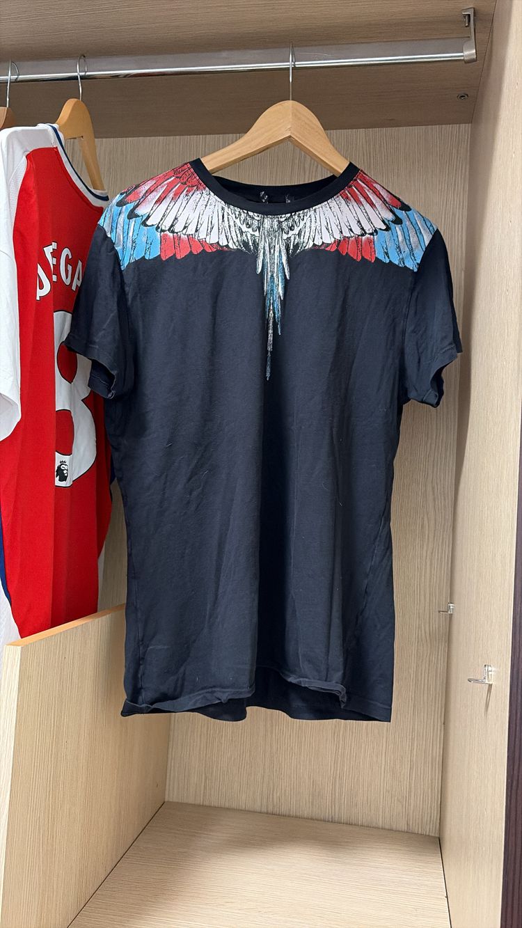 Other Black T-Shirt With Colorful Wing Print product image