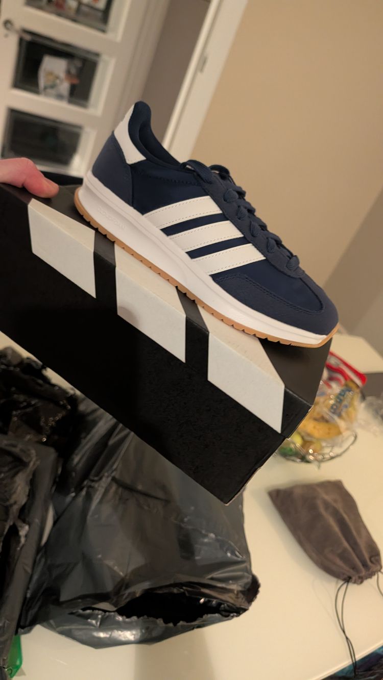 Adidas Run 70S 2.0 J Sneakers - UK 4.5 - Brand New Full Box 