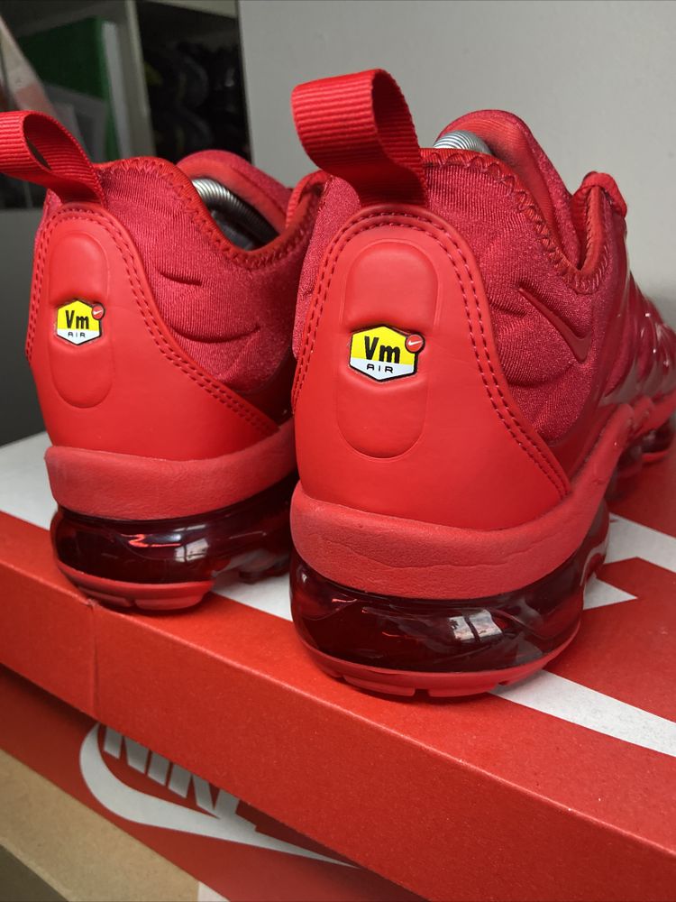 Nike Air Vapormax Plus TN UK8.5 Red Crimson Great Condition 2