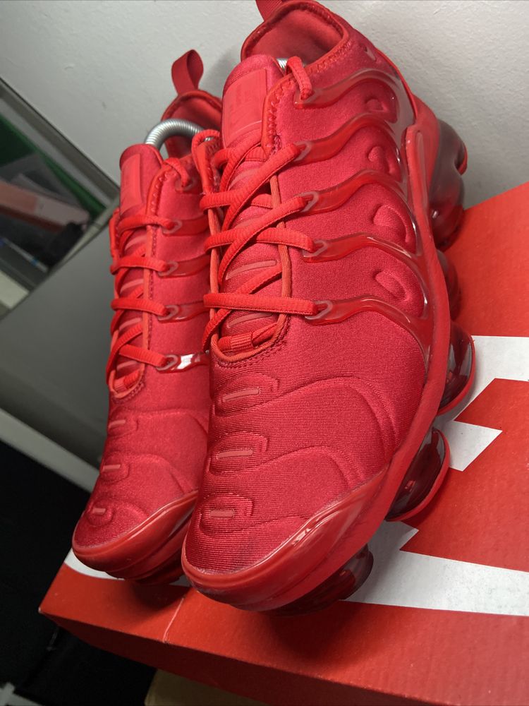 Nike Air Vapormax Plus TN UK8.5 Red Crimson Great Condition 4