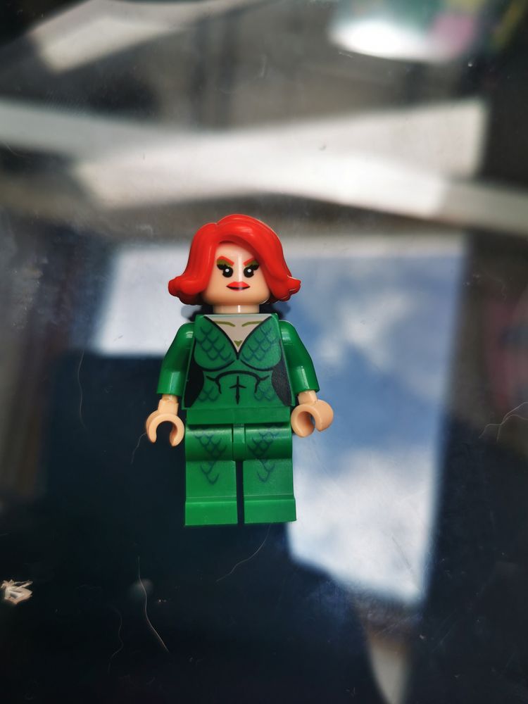 Other Green Female Minifigure With Red Hair product image