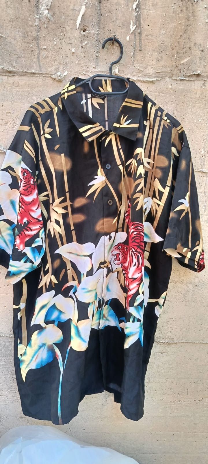 Black Floral Short Sleeve Camicia