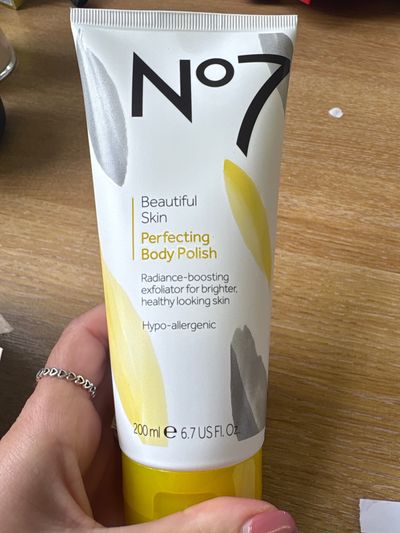No7 Beautiful Skin Perfecting Body Polish