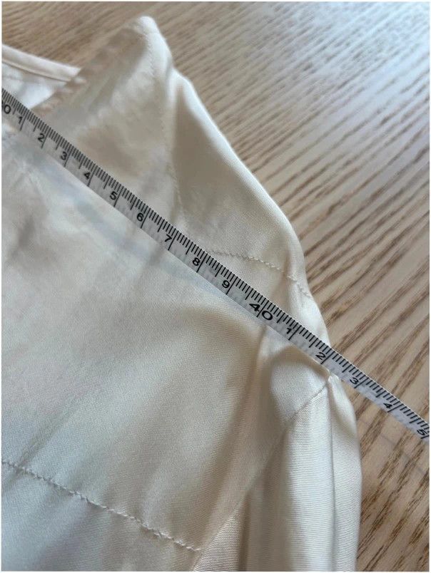 Immagine di Adorable blusa COS satinada con textura 🤩 (89€ NEW) 6