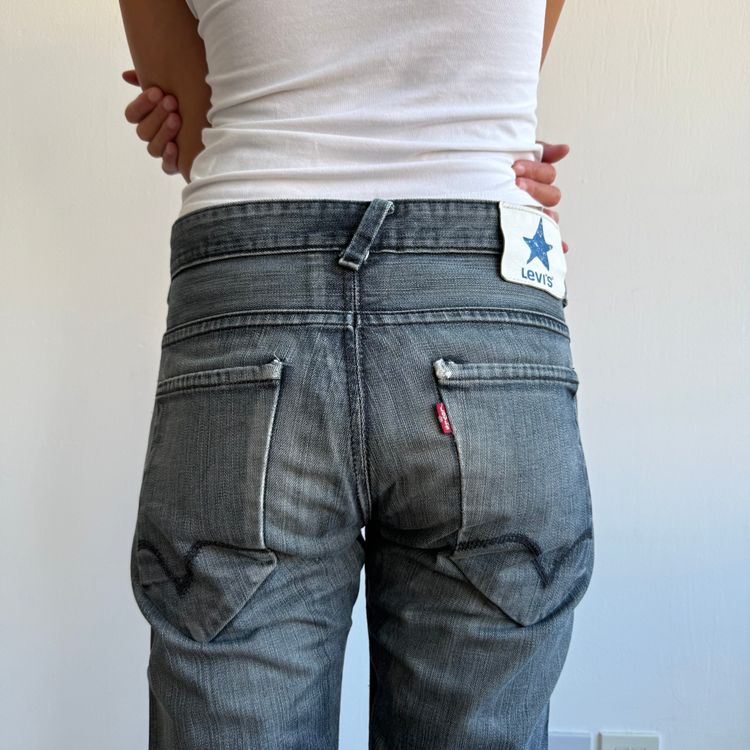 Levi’s dark wash star jeans - Size 31x34 image 9