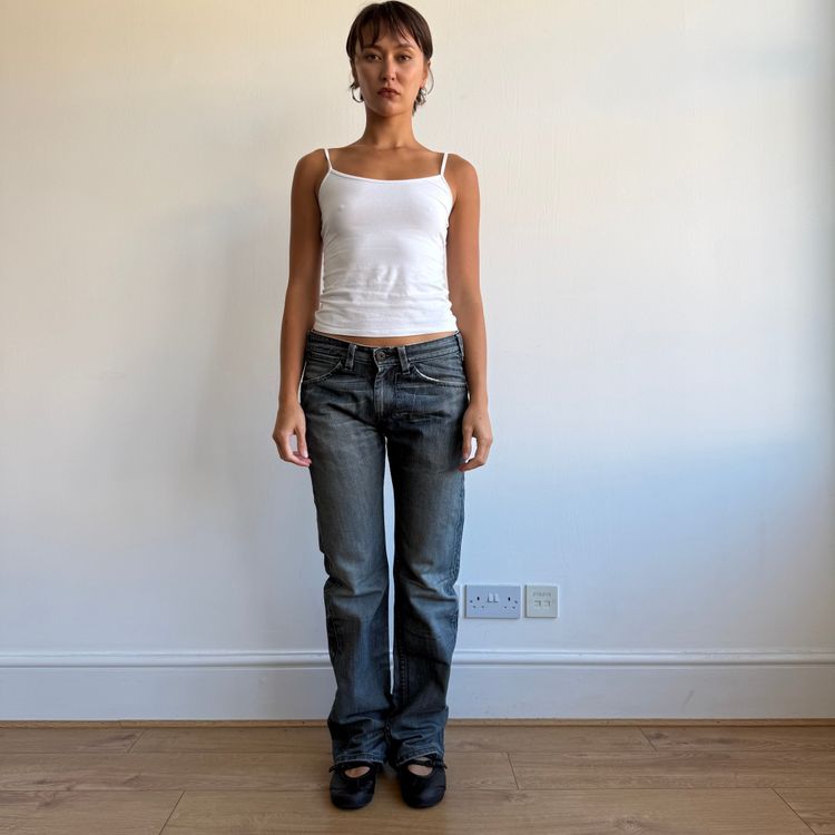 Levi’s dark wash star jeans - Size 31x34 image 4