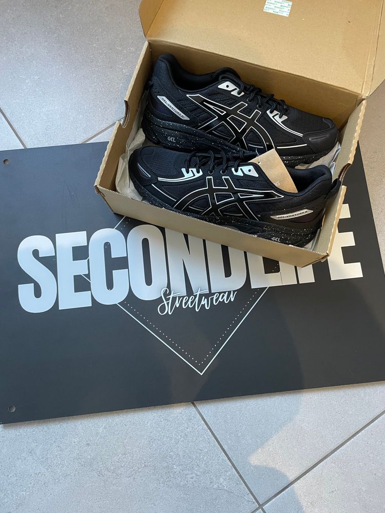 ASICS Gel Venture 6 - Black/Silver  image 1