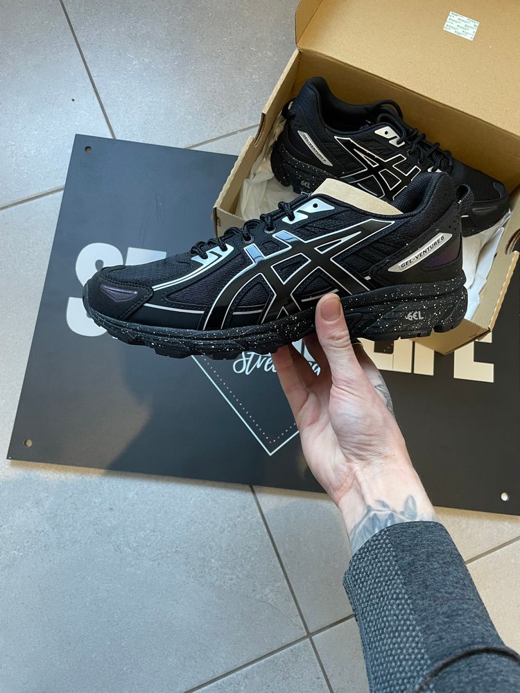 ASICS Gel Venture 6 - Black/Silver  image 2