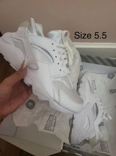 Triple white Nike huarache BRAND NEW NO BOX