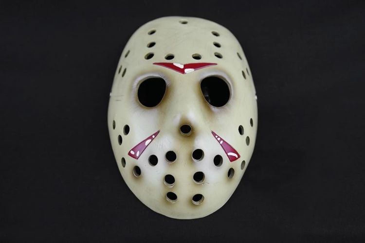 Friday The 13th Jason Voorhees Resin Mask DAMAGED 1