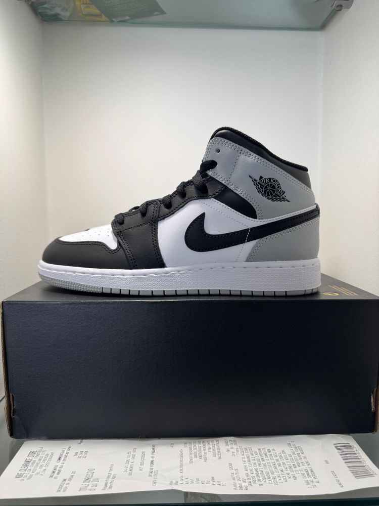 Black And White High-Top Sneaker JORDAN 1  EU 39 UK6 3