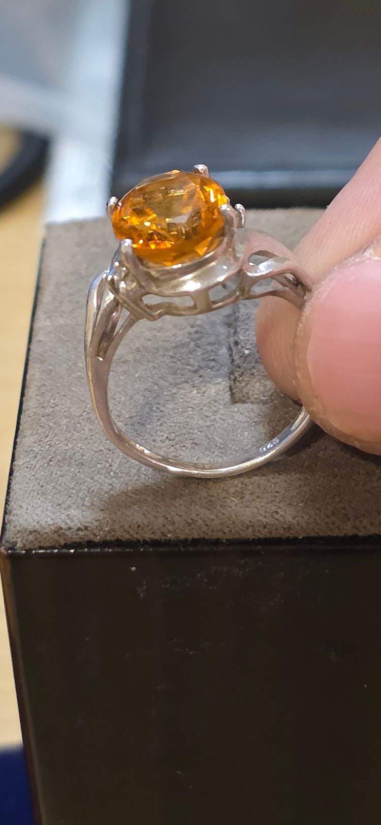 Immagine di 925 sterling Silver Ring With Orange Gemstone Size M 5