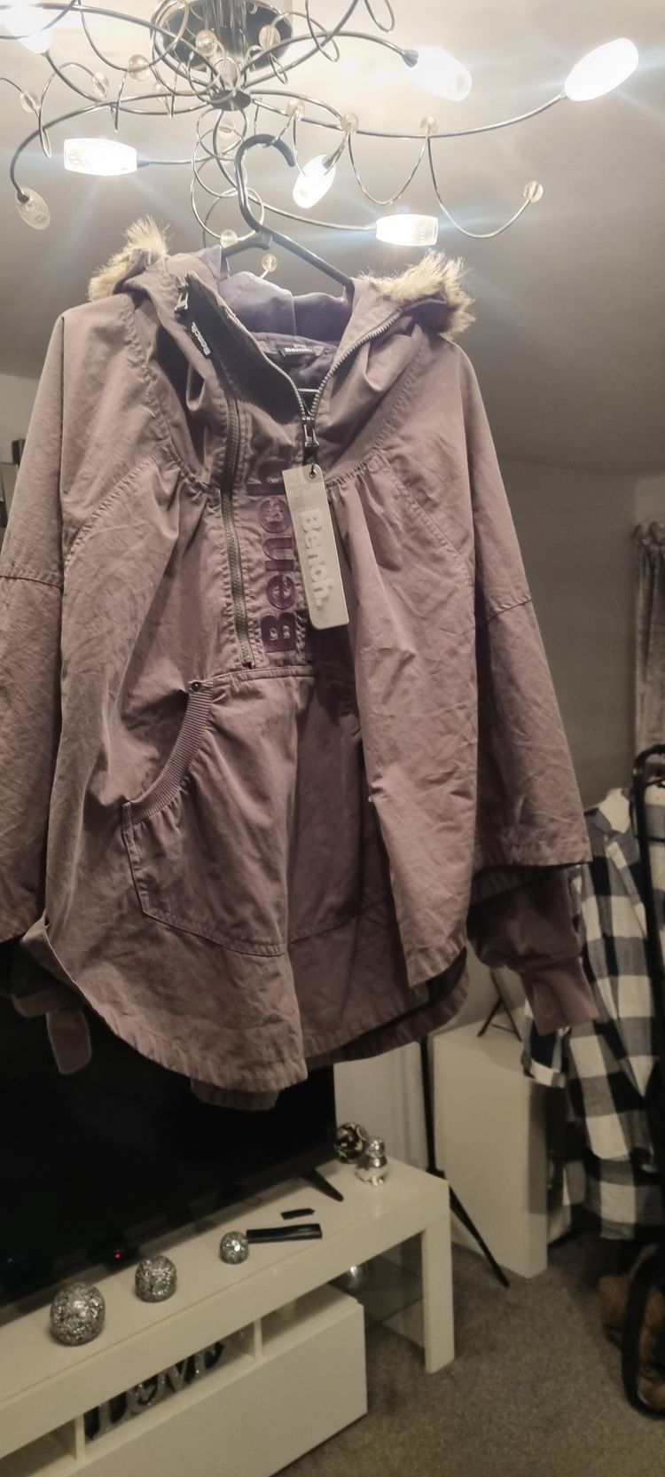 Bench Bench cape Bnwt product image