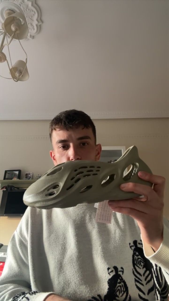 Yeezy yeezy foam rnrr  stone salt product image