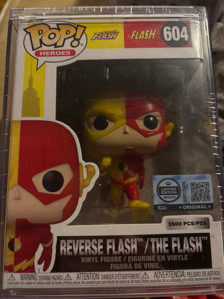 Pop! Heroes Reverse Flash / The Flash Vinyl Figure