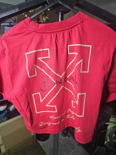 Off-white Red Cropped T-Shirt With Arrow Design RRP£251.99