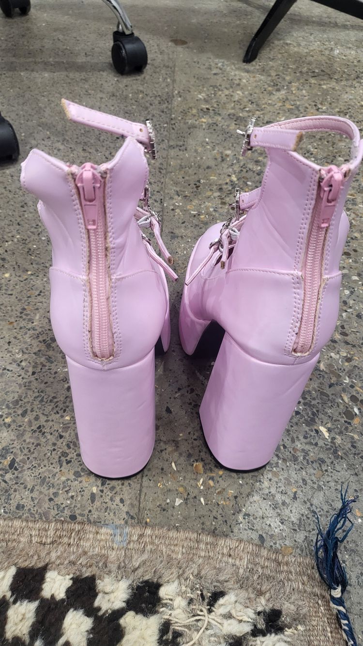 Pink Platform High Heel Shoes With Heart Buckles image 3