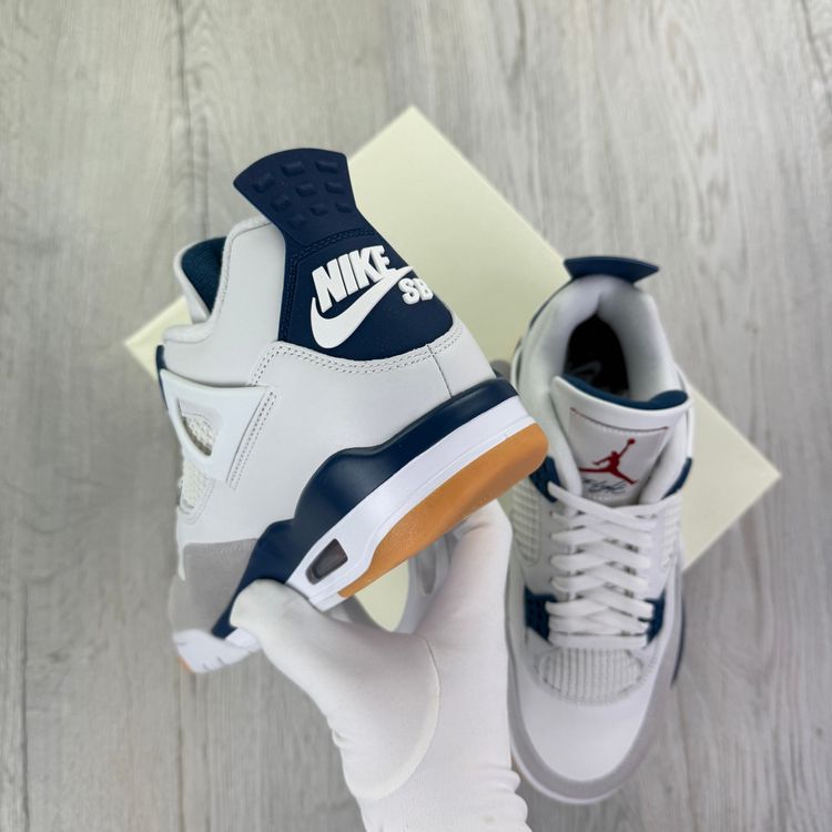 Jordan 4 Retro Men’s Retro SB Navy Blends Trainers image 3