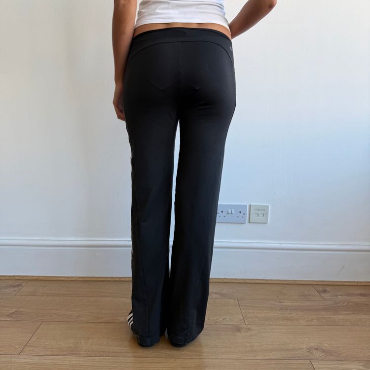 Black Adidas yoga pants - Size S-M imagen 6