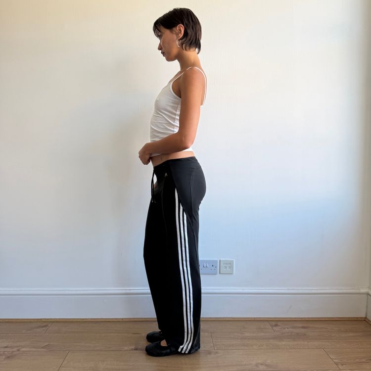 Black Adidas yoga pants - Size S-M imagen 3
