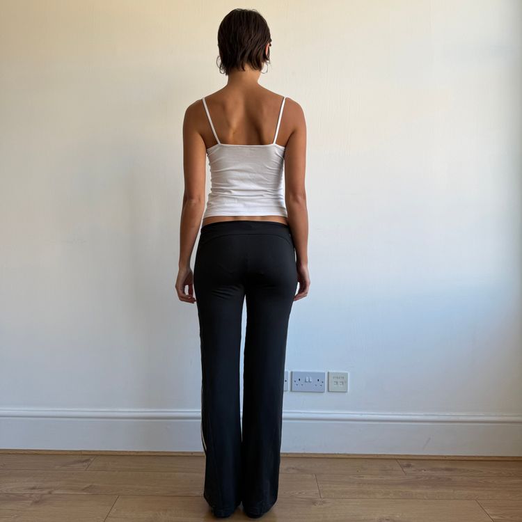 Black Adidas yoga pants - Size S-M imagen 2