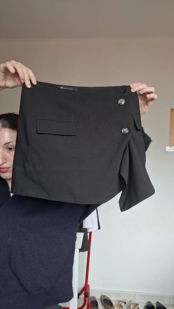 Other Black mini skirt  product image