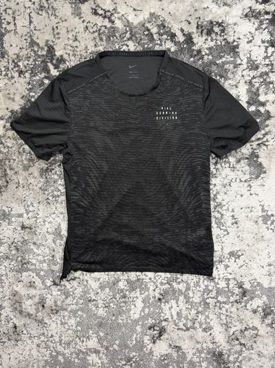 Nike black running division